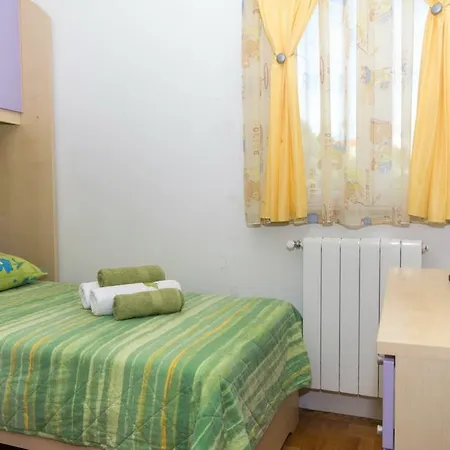 Apartment Meri Seget Vranjica