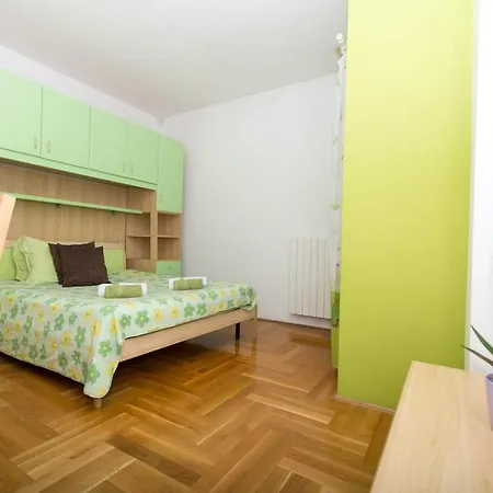 Meri Apartment Seget Vranjica