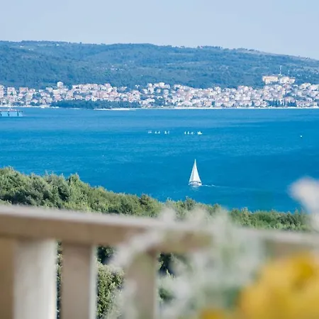 Meri Apartment Seget Vranjica
