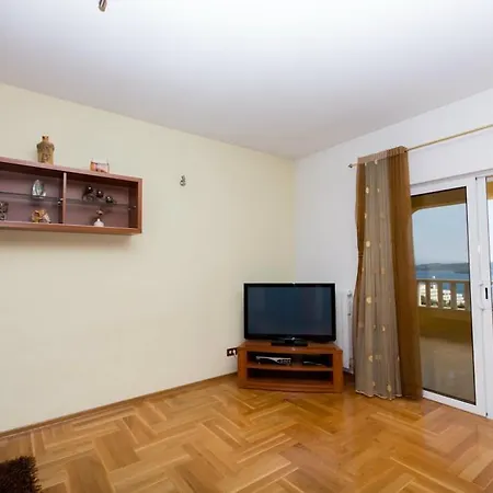 Apartment Meri Seget Vranjica
