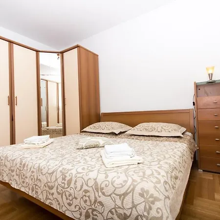 Meri Apartment *